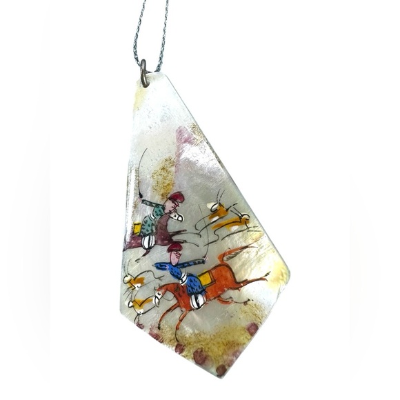 Antique Persian Hand Painted Mother Of Pearl Shell Pendant Nomadic Hunting Scene - Picture 2 of 5